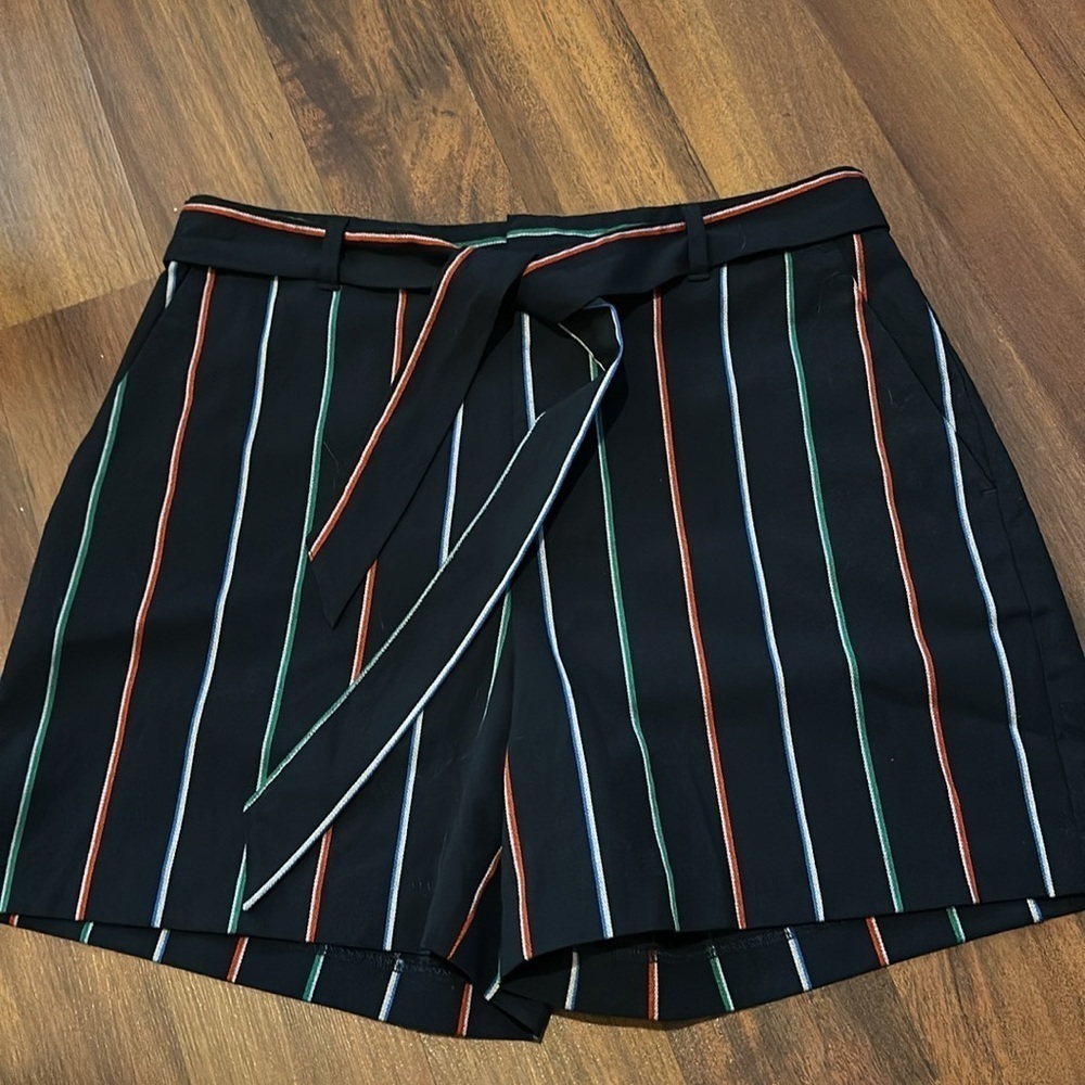 NWT Banana Republic 5” High Rise Navy Stripe Chino Dressy Shorts w/ Belt Size 6 - Picture 7 of 9